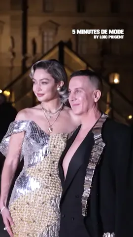 Fashion week = le retour des 5 minutes de mode by @loicprigenttiktok ! 😍 5 𝙢𝙞𝙣𝙪𝙩𝙚𝙨 𝙙𝙚 𝙢𝙤𝙙𝙚 𝙗𝙮 𝙇𝙤𝙞̈𝙘 𝙋𝙧𝙞𝙜𝙚𝙣𝙩 : dès demain à 19h10 sur TMC et TF1+ ! #LoicPrigent #BellaHadid #FashionWeek #ParisFashionWeek #Onregardequoi
