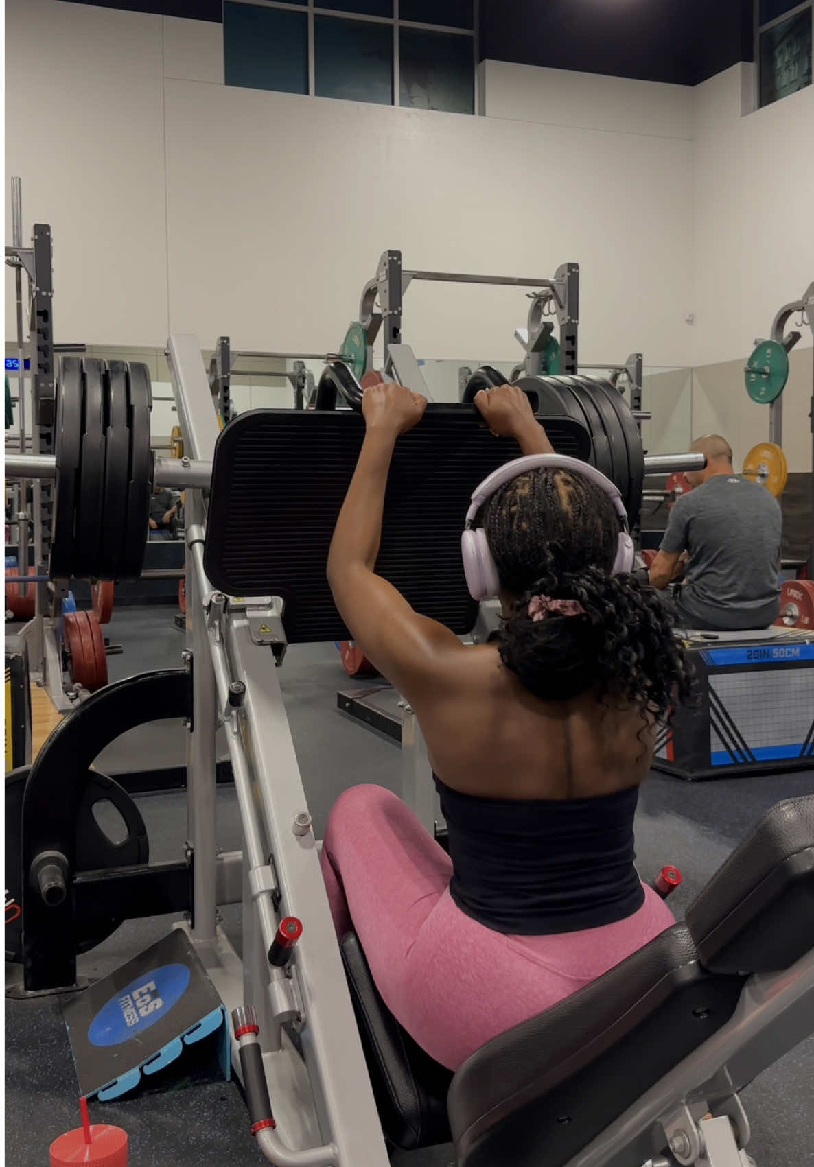 Same place, different mindset every session 🩰💗 #GymTok #consitency #fyp #dallasinfluencer #eosfitness 