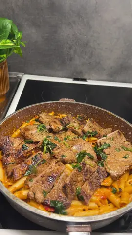Steak and pasta🥩#fyp #somalitiktok #cuntokaris #EasyRecipe #steak 
