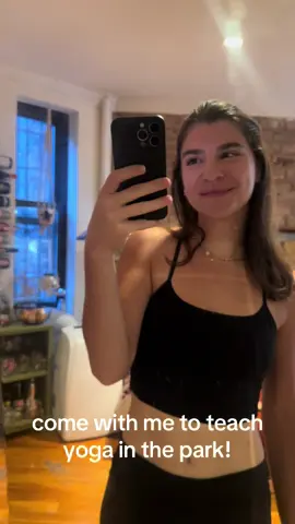 Come with me to teach Yoga in the Park! Every Sunday at 11am, I host a 30-45 minute vinyasa yoga in Central Park! All are always welcome! DM me for the link to RSVP! Hope to see you next week! 🤍🤍 #yoga #YogaInThePark #CentralPark #nyc #ditl 