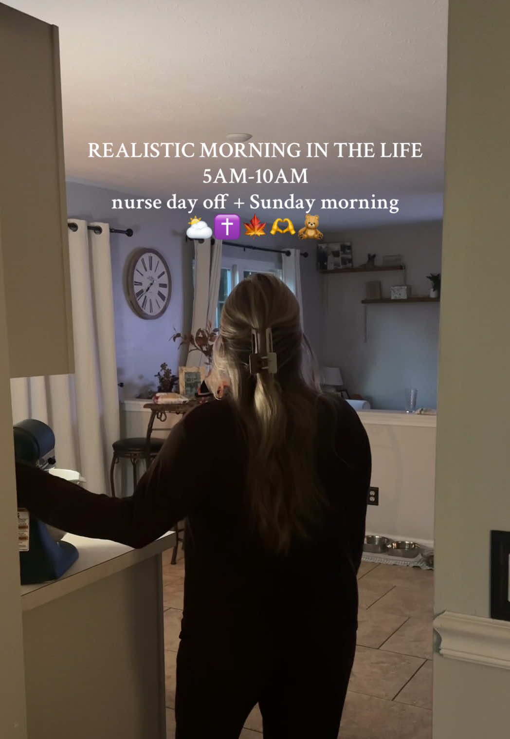 HAPPY SUNDAY! 🍁🤍 who watches football?! @target @Shark Home @onequince @HomeGoods @Dyson USA #morning #morningroutine #morninginthelife #fyp #creatorsearchinsights 