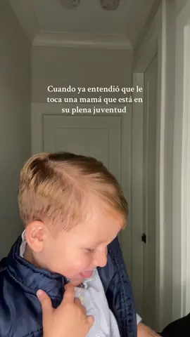 Le encanta hacer videos con su mami🥰🤌🏻 #mamaprimeriza #mommyblogger #mamaehijo #baby #vancouver 