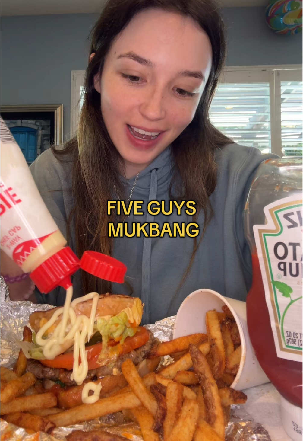 saucy Five Guys ASMR mukbang 🍔❤️ #fiveguys #asmrmukbang #eatingshow #eatwithme #creatorsearchinsights 