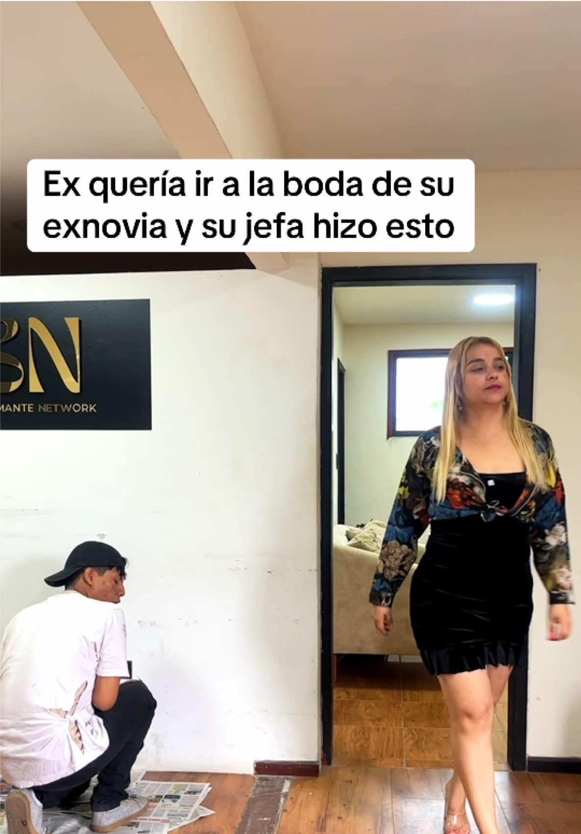 Ex quería ir a la boda de su exnovia y su jefa hizo esto #reflexion #novelas #usa #mexico 
