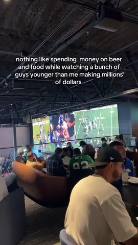 gotta love sundays #nfl #football #drinking #vibes #weekend 