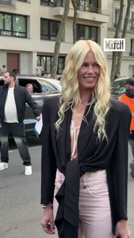 #ClaudiaSchiffer #chloe #fashionweek #TikTokFashion #pfw 