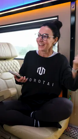 Manasız bir coşkuyla söylemeye başladığım fakat sözlerinde de takıldığım eserimi arz ederim…😂 Şaka bir yana mis gibi bir Ankara yolculuğuydu!  Böyle videoların devamı gelsin mi?  #SevcanOrhan 