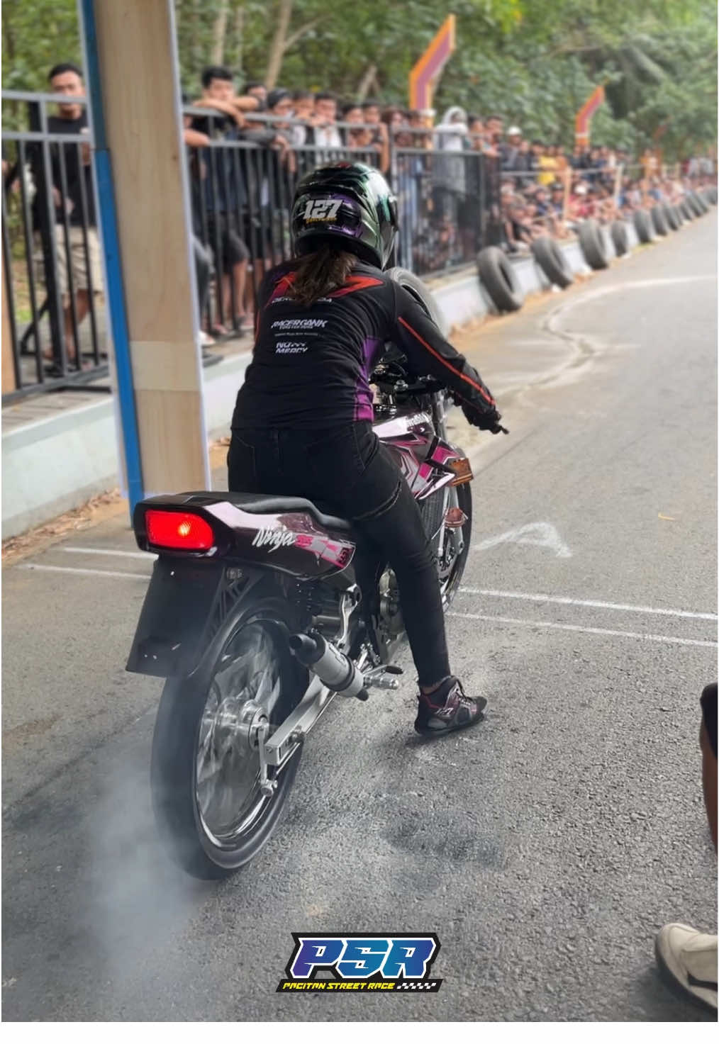 alhamdulillah PSR seri #3  berjalan lancar jaya 🏁 bersama dek : @dekderly  . . . . #fyp #pacitandragbike #dragindonesia #pacitanstreetrace 