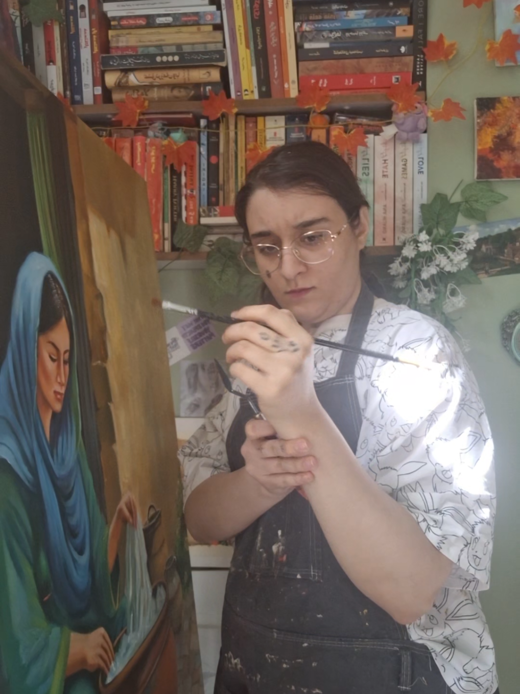 when artists work hard🤦🏻‍♀️🤦🏻‍♀️ Instagram : angella_art .gallery #painting #oilpainting #art #explore #artist 