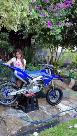 ada yg mau cuci motor? 5rb aja🙂‍↔️