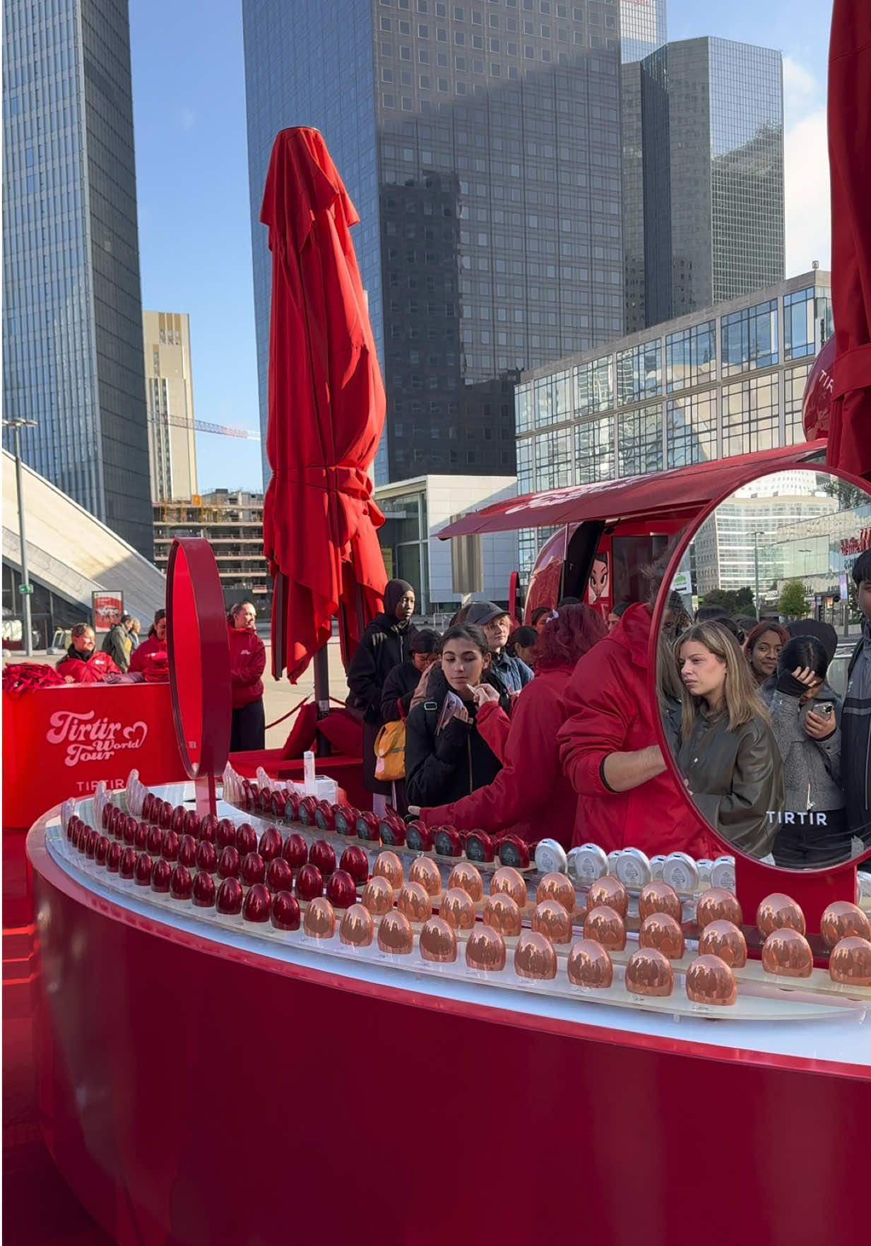 Pop up @TIRTIR Inc.  📍 Parvis de La Défense, Paris 🎁 Cadeaux exclusifs & lots à gagner ( produits full size) 📅 4 & 5 octobre 2025 #tirtir #popup #bonplan 