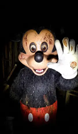 I think Mickey Mouse can't pay the bills anymore…. #mickeymouse #mickey #disney #horror #creepy 