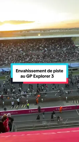 Le public a envahi la piste du circuit Bugatti pour la dernière édition du GP Explorer de Squeezie ! 