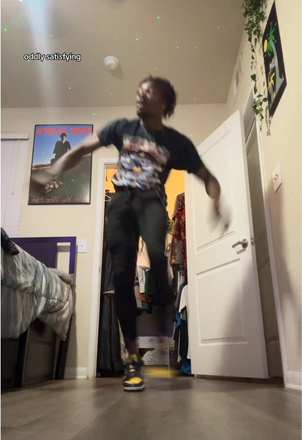 omo I couldn’t resist😂🔥dc: @Richiethedancer #fyp #dance #twins #comedy #viral 