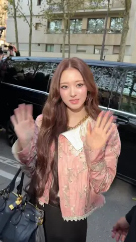 Meovv Anna arrived Chloe show✨ @MEOVV #meovv #anna #meovvanna #fyp 
