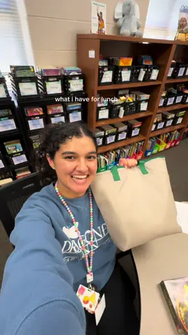 the best frozen meal on a busy work day 🍎✏️💤💤 @OIKOS @HIPPEAS Snacks @Chomps @SHOP IQBAR @Liquid I.V. @LesserEvil Snacks @Gutzy Organic | Gut Healthy @Belvita @LOVE CORN @rambleraustin #lunch #wieiad #easylunch #easylunchideas #teacher 