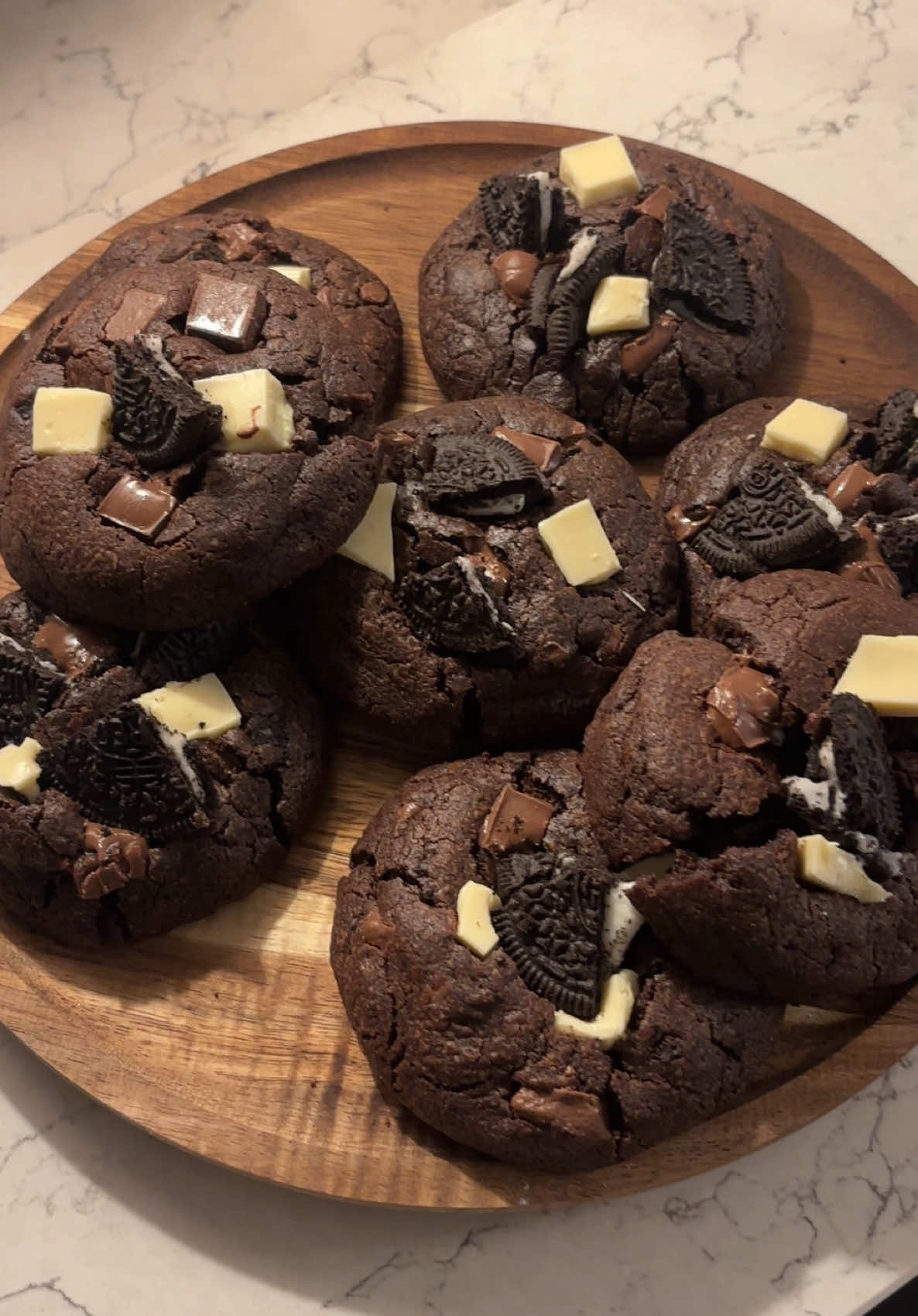 Oreo Triple Chocolate NYC Cookie Recipe 🤎🤎🤎🤎🤎 #oreo #cookies #cookierecipe #baking #foryoupage 