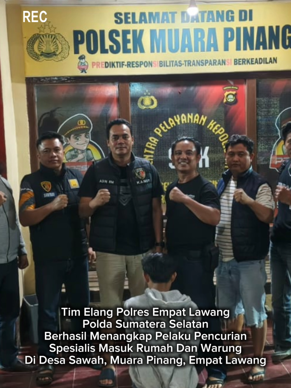 Plh. Kasat Reskrim IPTU RIYANTO, S.E., M.M. mendapat informasi dari Laporan masyarakat bahwa telah adanya Kejadian Pencurian dengan pemberatan yang mengakibatkan kerugian sejumlah uang Rp Rp 11.225.000,- (sebelas juta dua ratus dua puluh lima ribu rupiah) yang terjadi Pada Hari Senin Tanggal 22 September 2025, Sekira pukul 04.00 wib bertempat di Desa Sawah Kec.Muara Pianang Kab.Empat lawang, selanjutnya mendapatkan informasi tersebut Plh. Kasat Reskrim IPTU RIYANTO, S.E., M.M. bersama dengan Kanit Pidum IPDA MARWAN SYARIF, S.H. dan Anggota Opsnal Polres Empat Lawang Langsung menuju ke tempt rumah pelaku tersebut, lalu sesampainya di tempat rumah pelaku tersebut yang berada di Desa sawah Kec.Muara Pinang Kab.Empat Lawang , anggota berhasil mengamankan 1 (Satu) Orang Pelaku Bernama sdr. ARDA WIJAYA Bin HAMBALI (Alm) untuk di bawa ke Polres Empat Lawang , setelah di introgasi secara lisan pelaku mengakui sudah tiga kali melakukan pencurian dengan pemberatan tersebut di tempat yang sama di warung rumah korban sdri ERIYA NINGSIH yang beralamatkan di Desa sawah Kec.Muara Pinang Kab.Empat Lawang dan untuk selanjutnya dilakukan penyidikan lebih lanjut di polres empat lawang. #empatlawang #sumsel #viralvideo #fyp #viral 