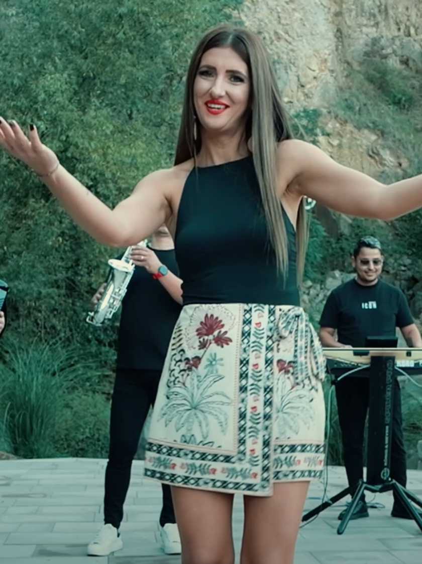 Ati ascultat cea mai noua piesa a mea ,,Sa traiesti o viata lunga