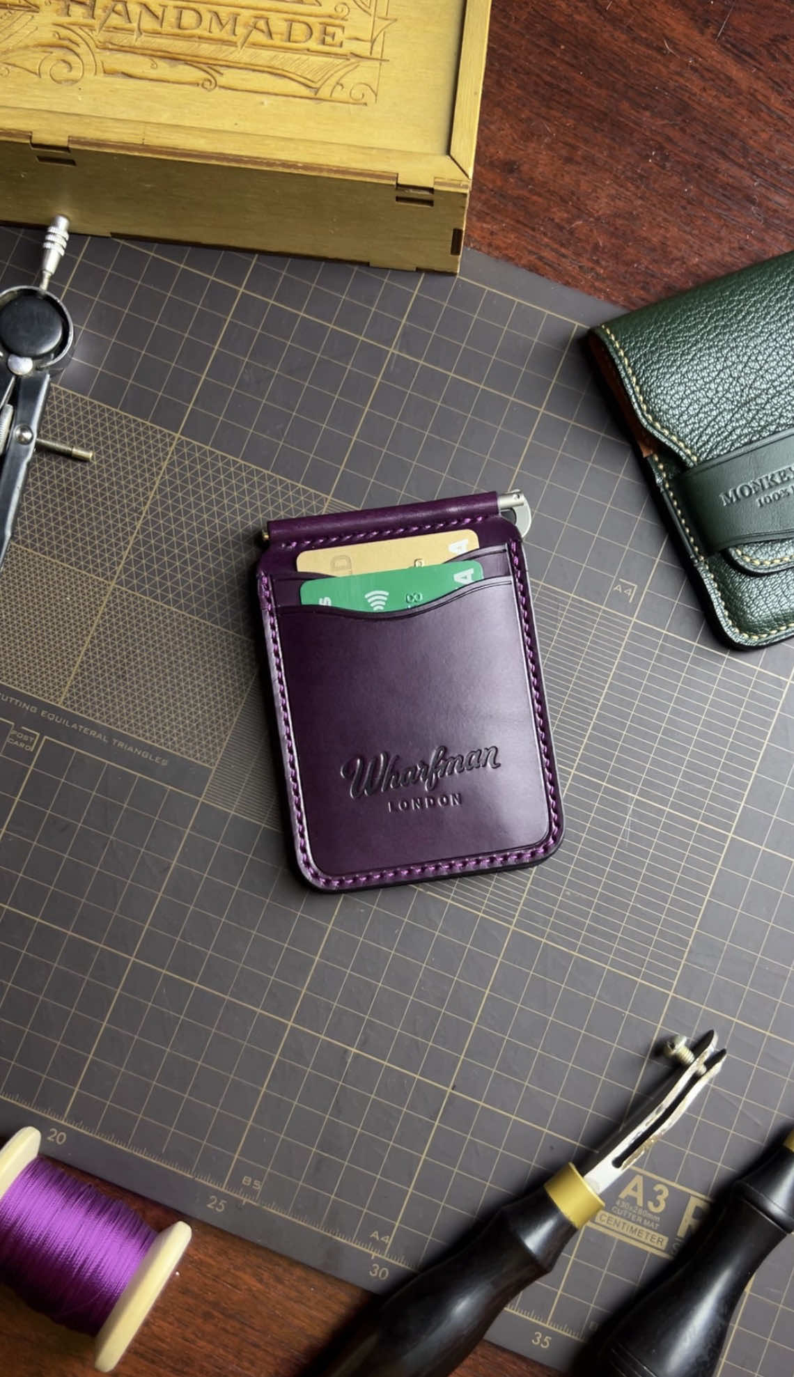 Money clip. #handmade #leathercraft #asmr #wallet 