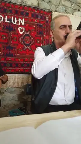 Qara Zurna İfaçısı El sənəttkarı Vüqar Şəkili 👍