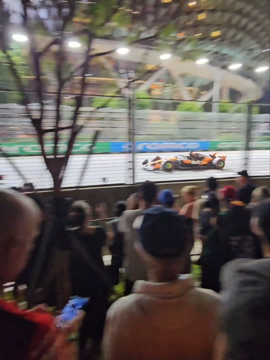 Awesome weekend!! #f1 #f1singapore #f1singapore2025 #rmclaren #redbull  @Formula 1 @F1 SingaporeGP @McLaren @MclarenF1 @Red Bull @Red Bull Racing @Lando Norris @Verstappen.com 