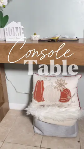 ✨ Estoy enamorada de cómo luce esta mesa consola en color oak brown de @Tribesigns.official 😍. Tiene ese estilo rústico y elegante que transforma cualquier espacio y le da un toque acogedor al hogar. Es amplia, resistente y perfecta para decorar con flores, lámparas, cuadros o velas. #Tribesigns #tiktokshopblackfriday #tiktokshopcybermonday #homedecor #consoletable