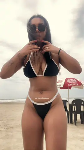Menina veneno!✨#Biscoitocut #praia #praias #meninaveneno 