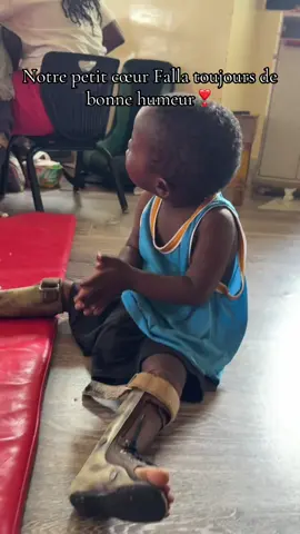 #handicap #humanitaire #sourire #enfant #association 