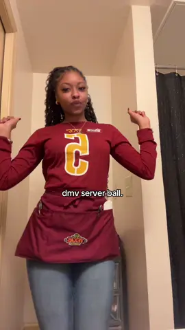 Go commanders💛❤️ #dmv #commanders #washingtoncommanders #dmvtiktok #serverlife 