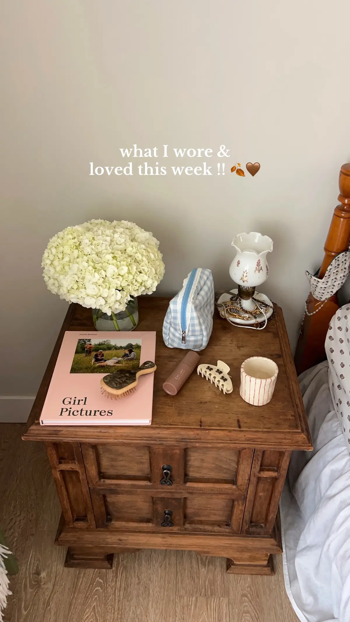 fall outfits, books, and cozy things I’ve been currently loving ! #fallaesthetic 