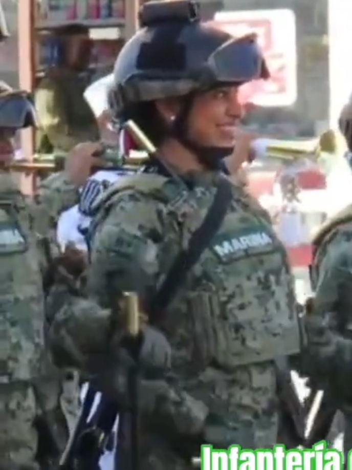 Tiktok haz tu magia🪄  #mujeresmilitares #infanteriademarina #4deoctubre #desfilenaval #veracruz 