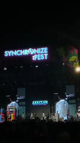 siapa sangka niat mau nonton konser malah jadi tamu di acara lamaran ko bravy & mba er😍🥳 congratttssss kalian kerennnn @Bravy ⚡️ @Erika Carlina #synchronize #aaaclan 
