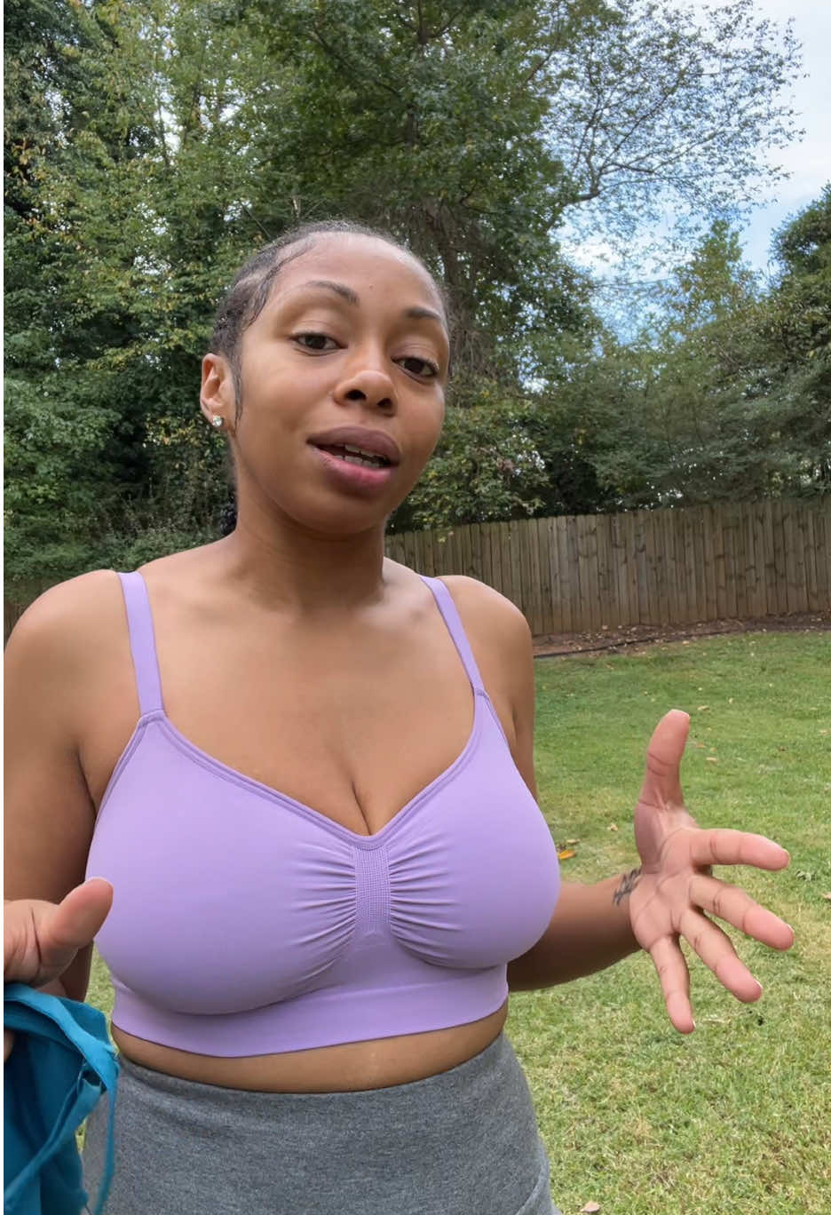 This bra is so comfortable. I really forgot I was wearing it. 😳😌 ##feelinggirl##comfybra##seamlessbra##wirelessbra##bras