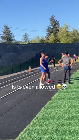 Definitely should be allowed 😂@pardonmytake (Via:@unknown) 