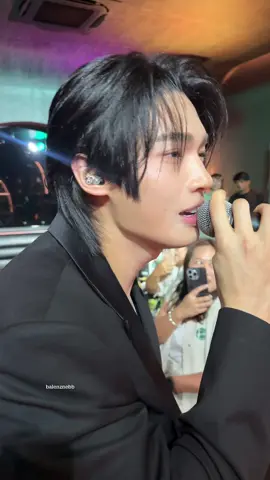 เก้าอี้ยังว่าง ที่ข้างๆเลยมีพี่วินมานั่งด้วย🐰🫠🫠 #winmetawin #ผิวWinฟินไนต์เอ้าท์ 