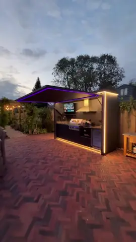 Order your outdoor kitchen pod TODAY! Fill out the pod order form (found in bio) to get your quote now.  Why choose us: - Fully customisable - Detailed consultations  - Ultimate durability  - Quick installation  Want to visit our showroom? DM us to book a 1-1 appointment!  📍Stubbings Nusery Maidenhead  What to expect: - In depth tour of the outdoor kitchen pod - Detailed order consultation  - Meet the founder! #kitchen #Home #bbq #outdoorcooking #berkshire @paulmarkkitchens @pmkpod @monolithgrillukir @stubbingsnursery @wb.hiab