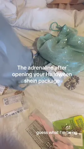 Going to post costume inspo with the links!! can’t wait for Halloween @SHEIN #autumnaesthetic #halloweencostume #clothes #college #fyp 