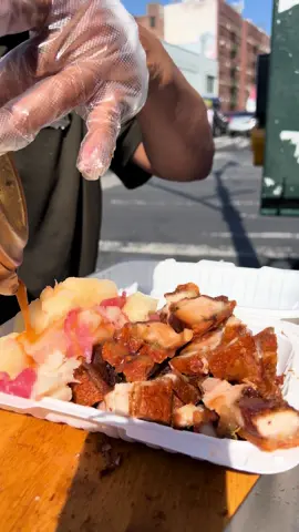 El Mejor chicharrón dominicano en el Bronx  #viral #dominicanfood🇩🇴🇩🇴🇩🇴 #