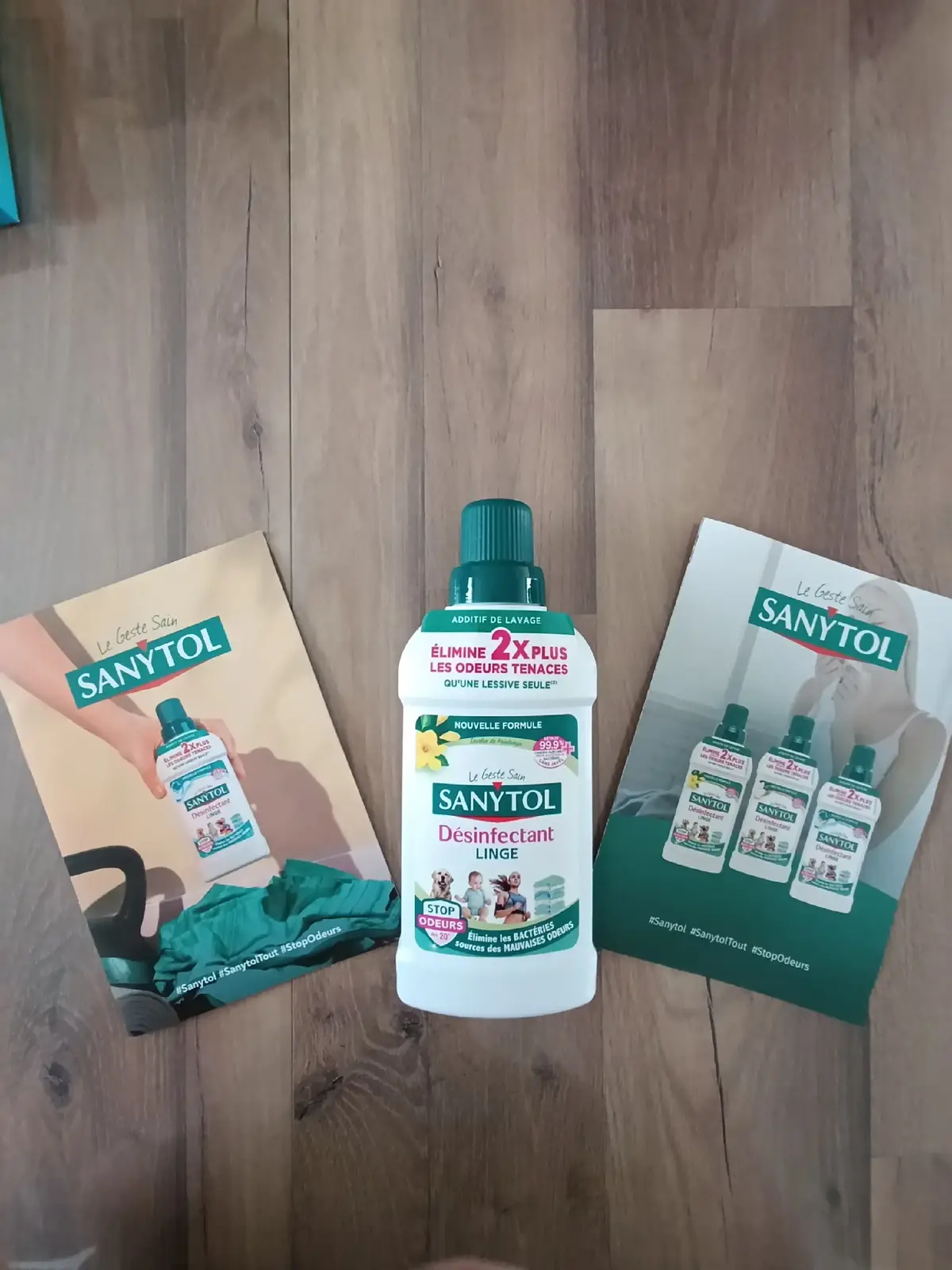 nouveau test avec le liquide sanytol qui va détruire bactérie et balayer les mauvaises odeurs sur tout les vêtements.  #sanytol @Sanytol France 