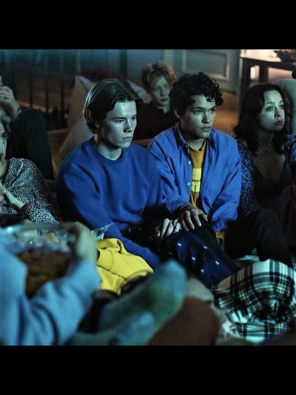 Wilhelm's love 🤫 #edvin #omarrudberg #youngroyals #serial #netflix 