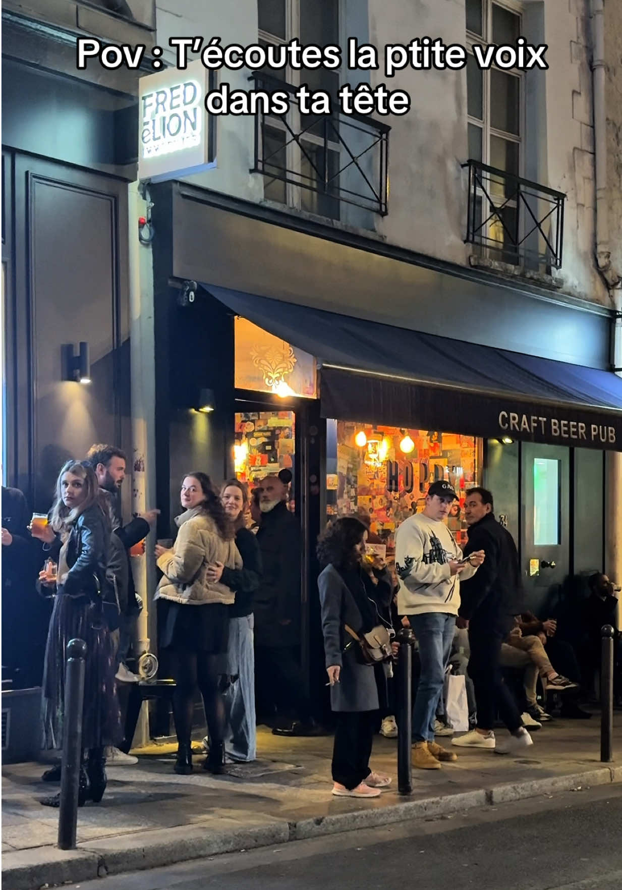 1 enceinte et 8 Parisiens à Paris 🤣 #paris #vibes #danse 