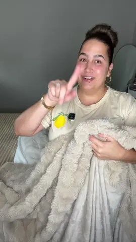 Blanket #TikTokShopCreatorPicks #spotlightfinds #falldealsforyou #weklyhighlights #tiktokshopfallsale 