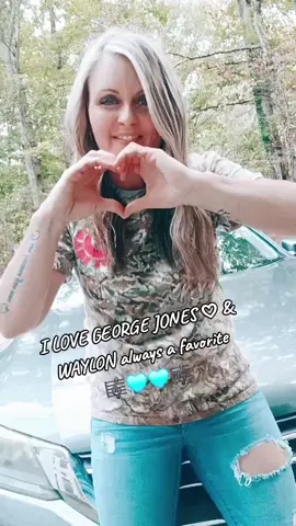 #ILOVEGEORGEJONES #Waylonjennings #happysunday 🫂✝️🩷🩵🥰🎼