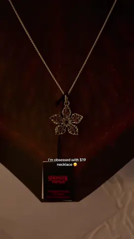 cute girls don’t gate keep! (link in bio) 🥰 #fyp #strangerthings #necklace #jewlery 