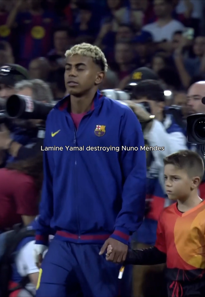 Lamine Yamal cooking Nuno Mendes 🤩🪄 #yamal #nunomendes #barcelona #football 