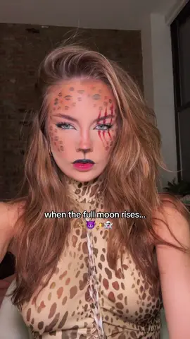 the claws come out😏🙀#halloween #spookyszn #halloweenmakeup #acnemakeup #leopardmakeup 