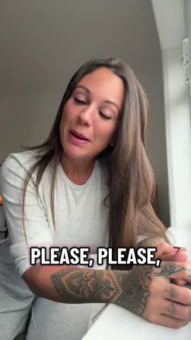 What do you reckon? Shall we get rid? #girlswithtattoos #gymgirl #inked 