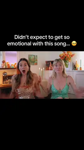 Ruin The Friendship - Taylor Swift (The Life Of A Show Girl reaction) #taylorswift #thelifeofashowgirl #swifttok 