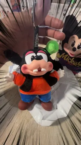 Trovate i nostri personaggi su Vinted Barbaro2022, possibilità anche di acquistare su EBay , vi aspettiamo #labubu #disney #popmart #labubucoll #disneyartchallenge 